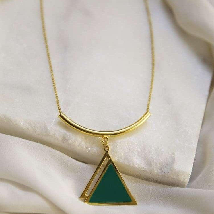 Emerald Tuya Necklace